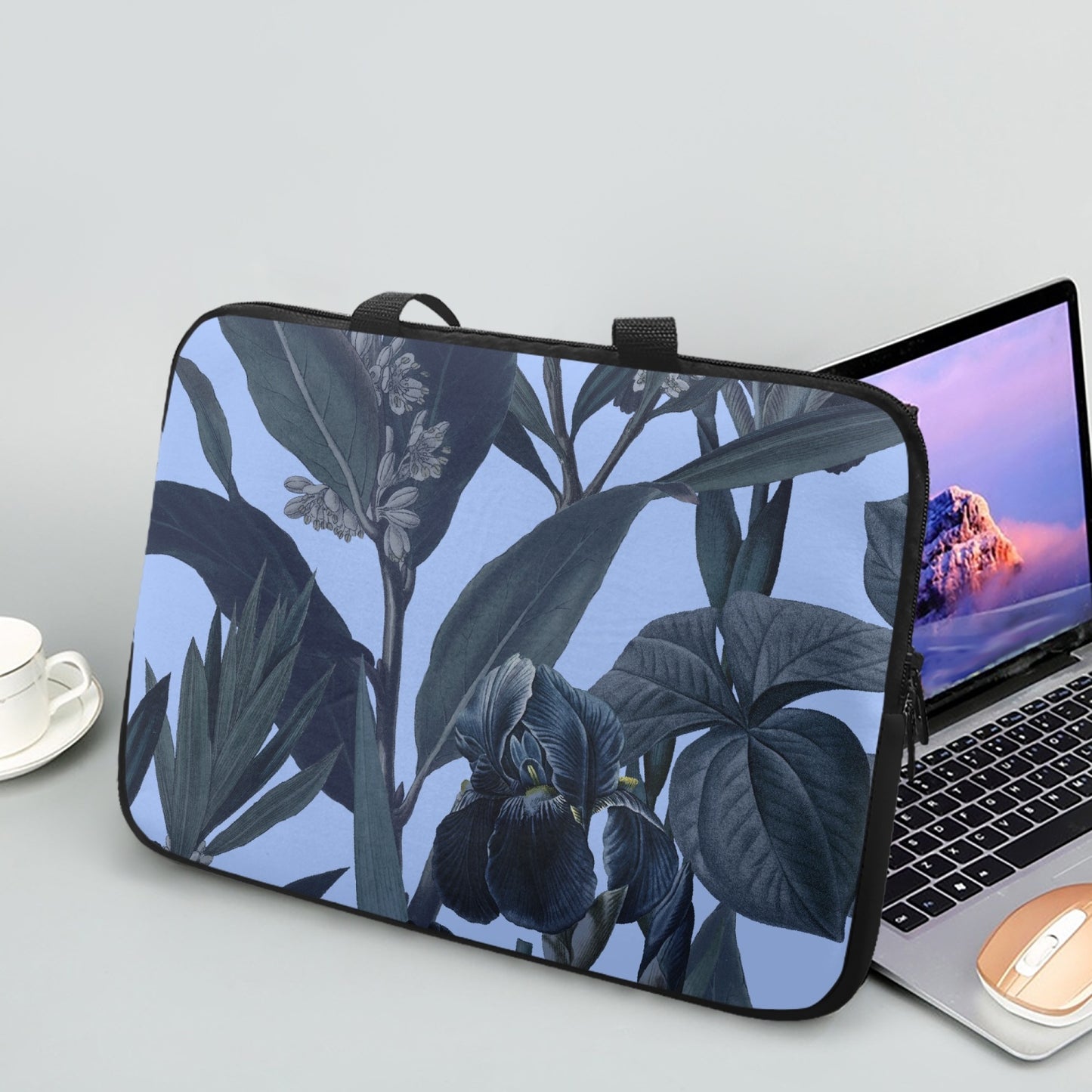 «Blue Botanicals» Laptop Sleeve
