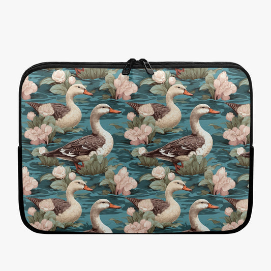 «Ducks in Pond» Laptop Sleeve